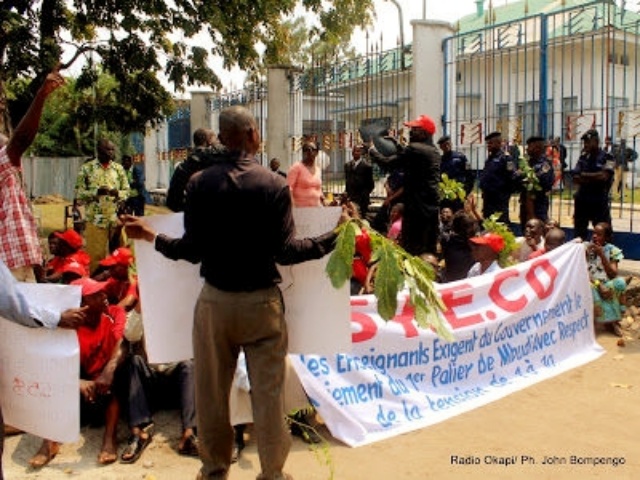 Arrêt des cours aux écoles conventionnées catholiques de Kinshasa