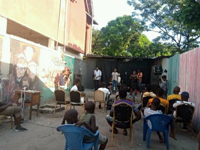 Kinshasa : Le spectacle “SUD SUD” de Fiston Mwanza Mujila a vécu à la Maison Culturelle des Mwindeurs à Tshangu